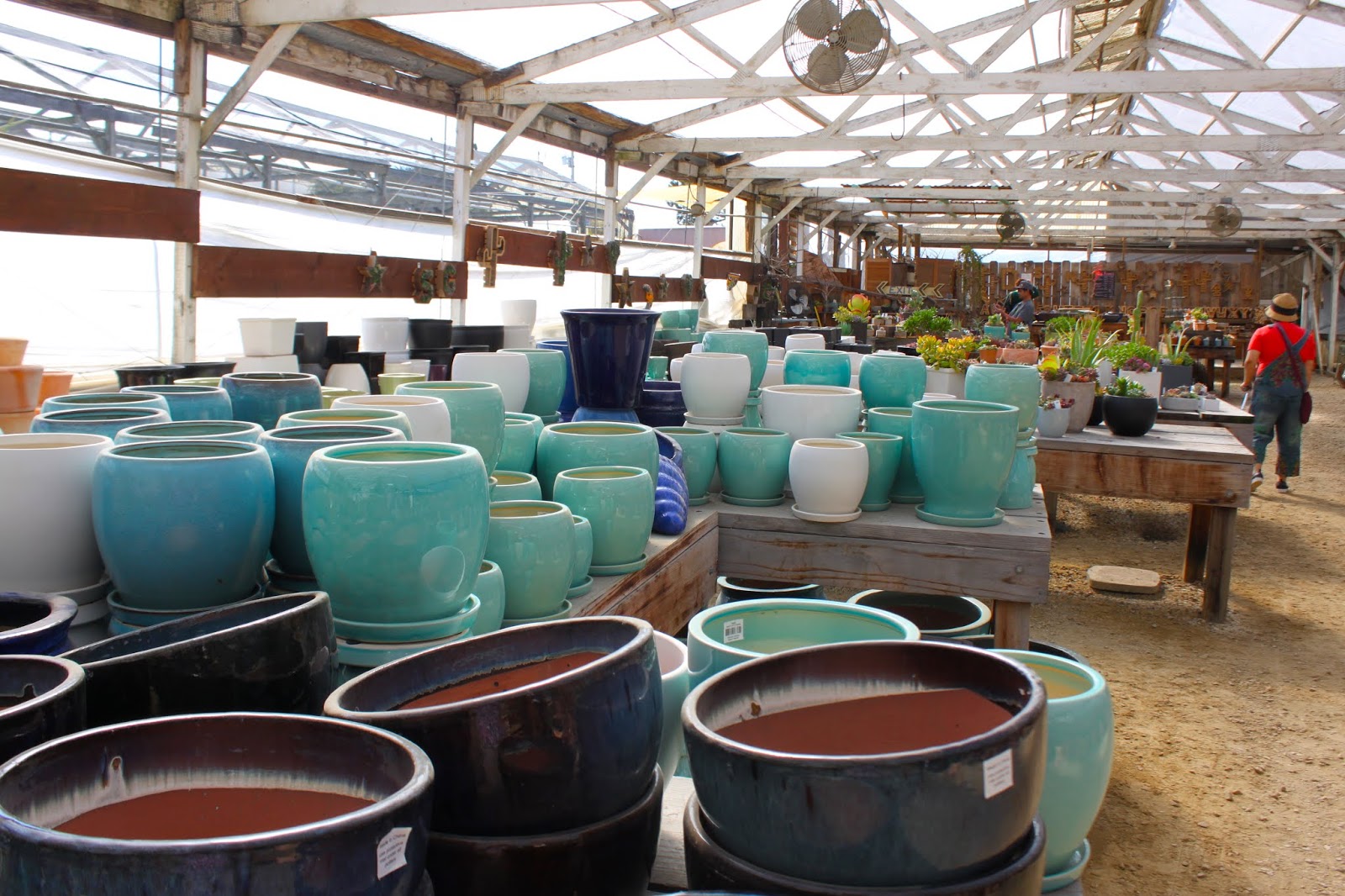 Ceramic pots for sale